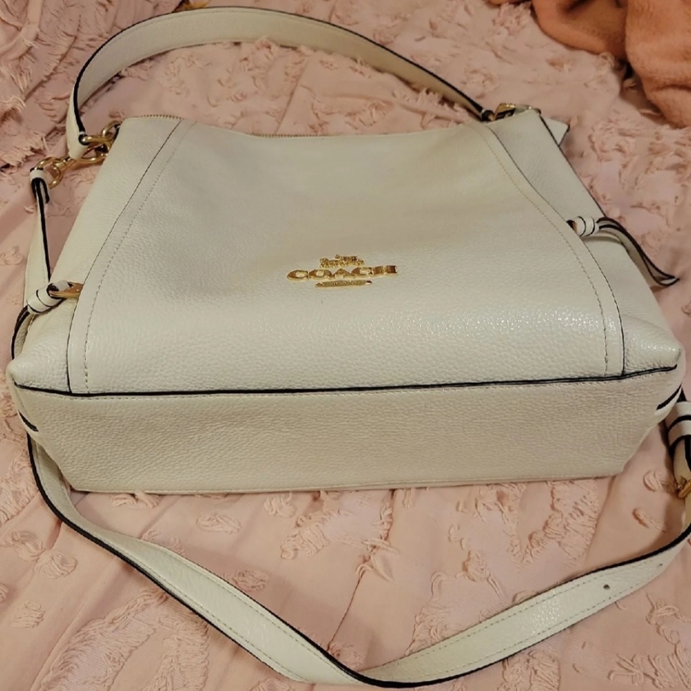 Coach tote purses - Picture 11 of 11
